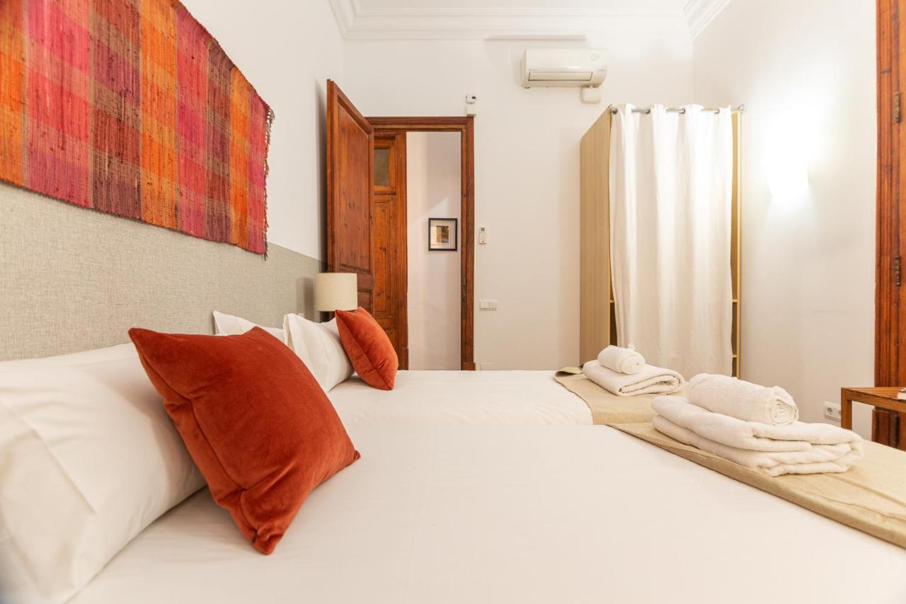Great Spacious In The Gothic Quarter Apartment